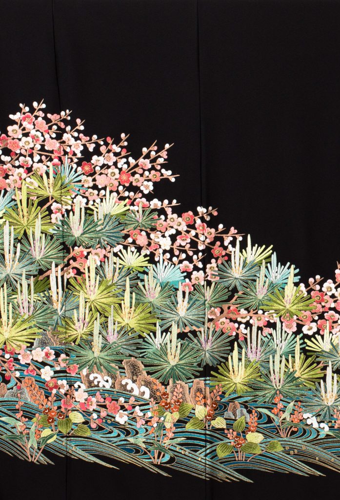 手刺繍波間に松梅