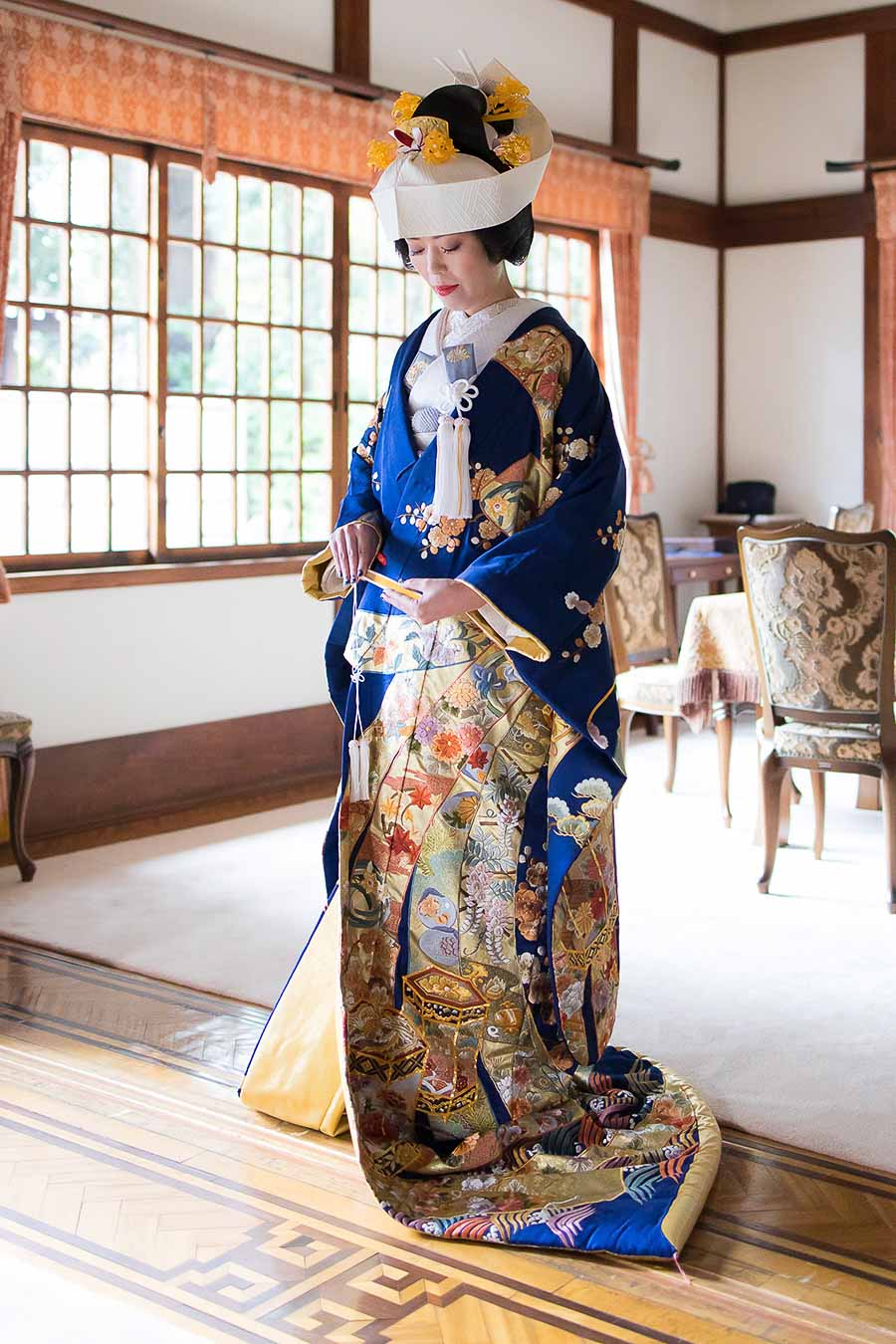 紺地刺繍大熨斗目