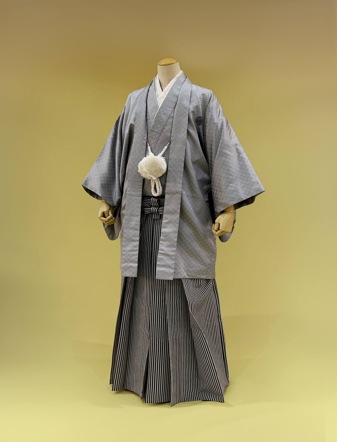 グレー菱紋付・黒白袴